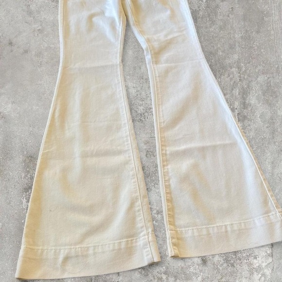 Vintage white mid-rise ultra flare guess dead stock jeans - Picture 4 of 8